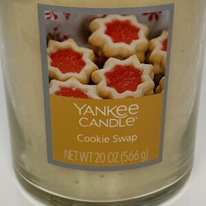 Yankee  Glass Jar Gift Christmas Holiday  2 Wick Candle Cookie Swap20 oz.